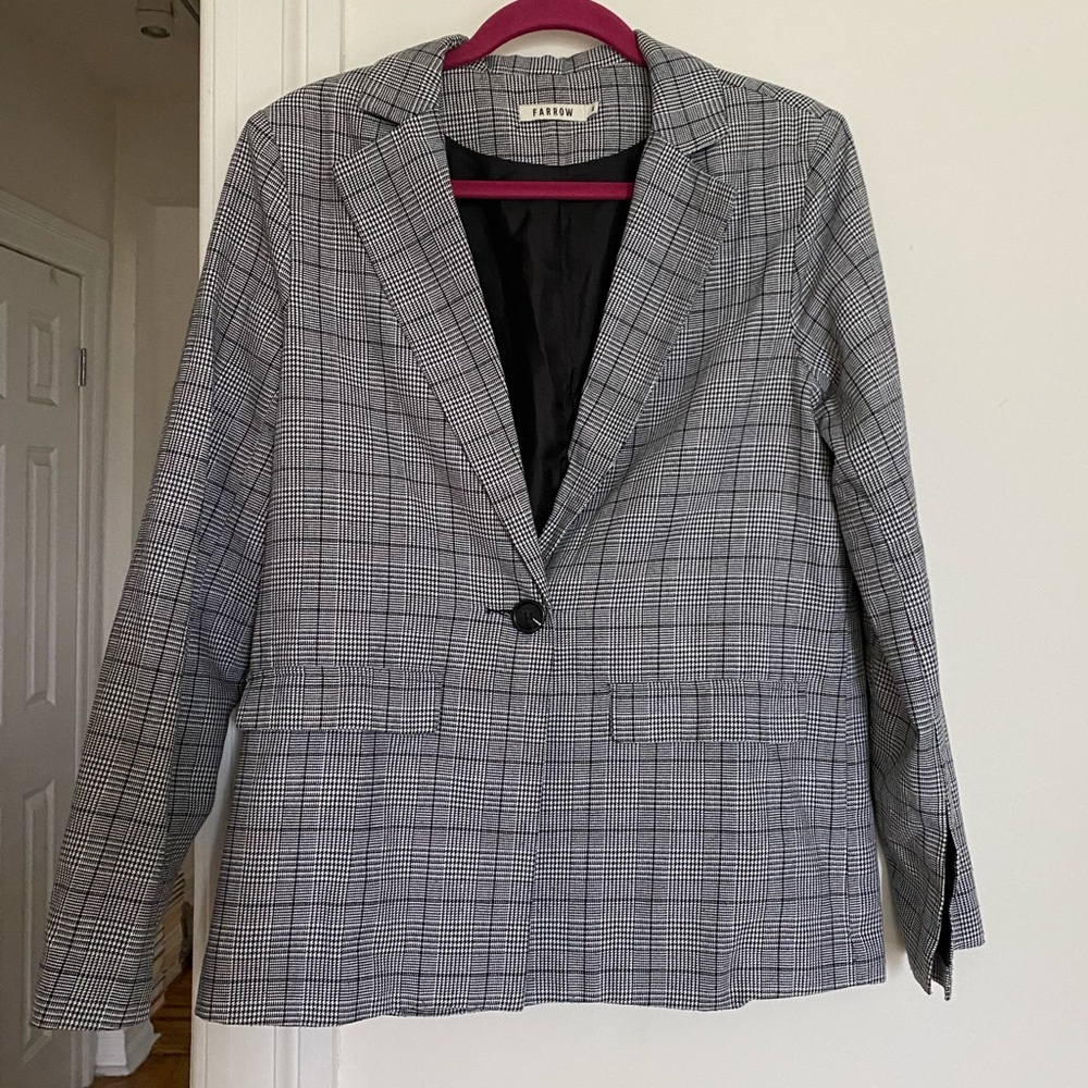 SOLD 🚫 Farrow Blazer